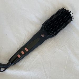 L’ange Le Vite Ceramic Straightening Brush